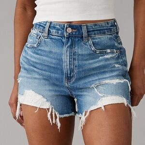NWT American Eagle Highest Rise 90’s Boyfriend Shorts- size 6